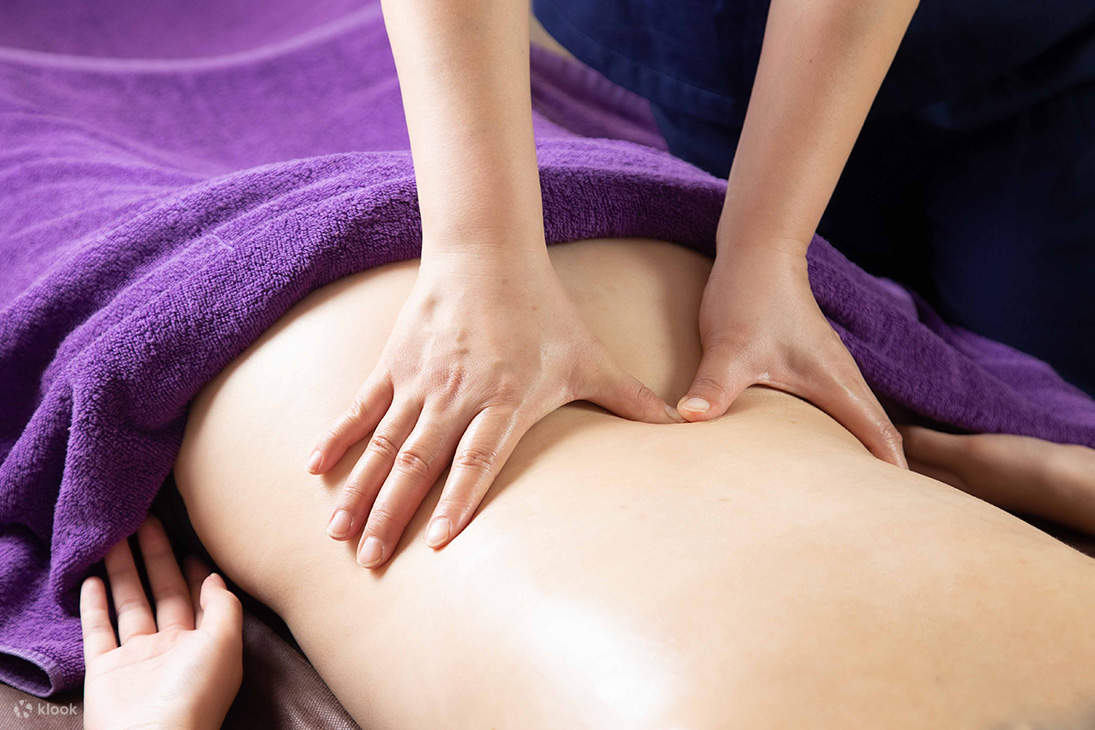 Tout comme les meilleures huiles essentielles pour un soulagement ultime du stress, la taille est très importante pour supporter le poids du corps. Rester assis ou debout pendant une longue période peut facilement entraîner une tension musculaire lombaire